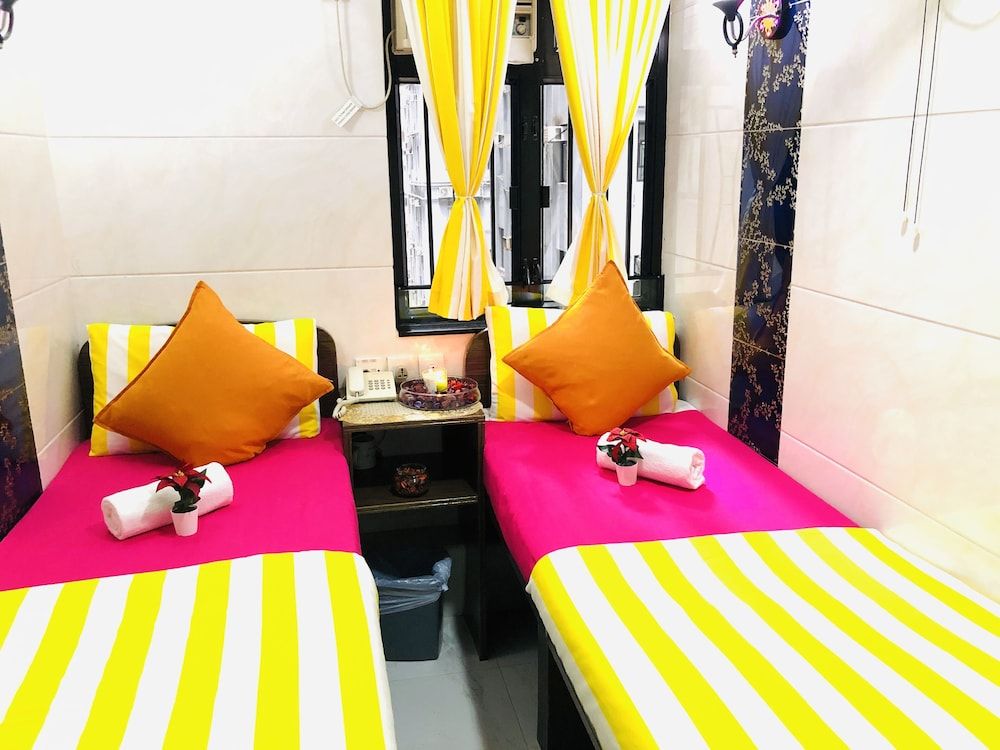 Manila Lounge Double Room 5