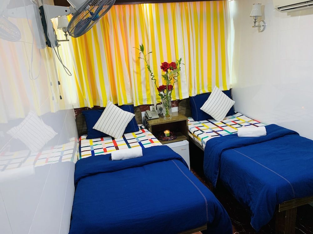 Manila Lounge Double Room 7