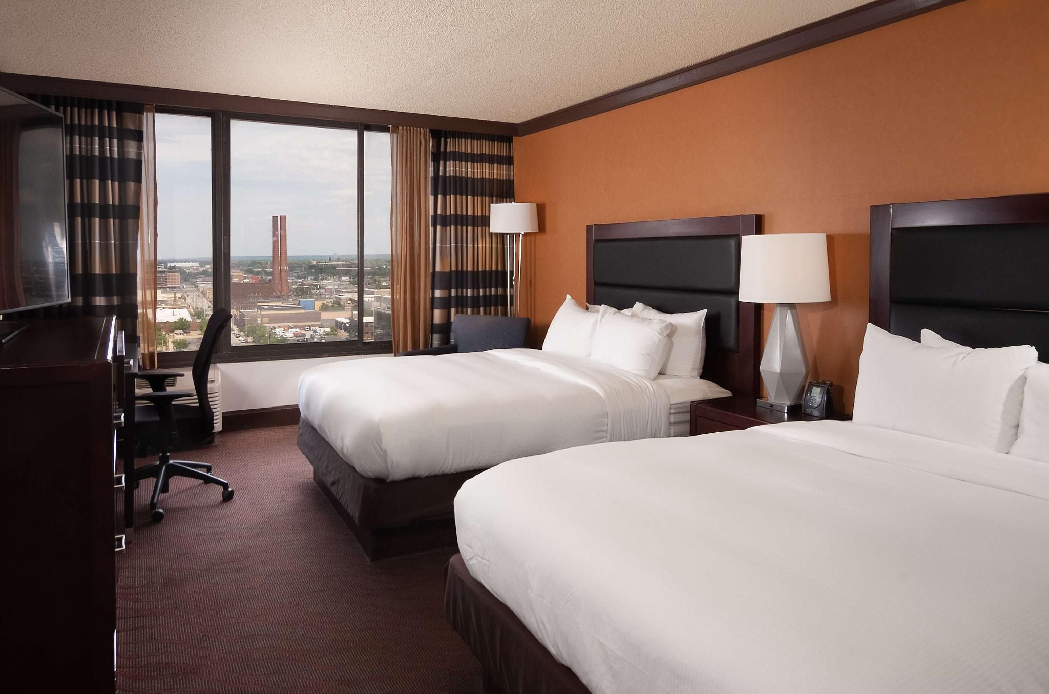2 QUEEN BEDS DELUXE - HIGH FLOOR - NONSMOKING