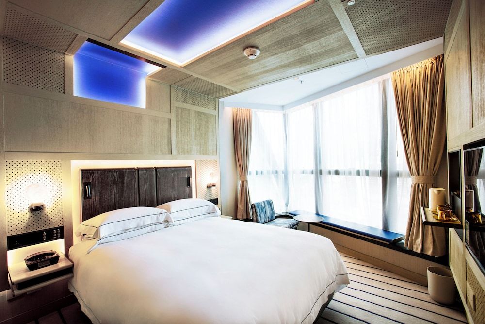 undefined The Emperor Hotel 3