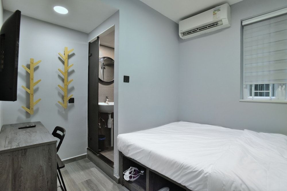 Atlas GuestHouse & Backpackers Superior Double Room 6