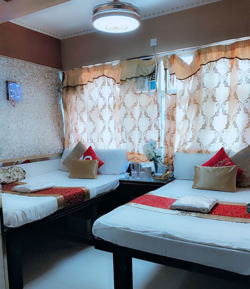 Toronto Inn Family Room 5