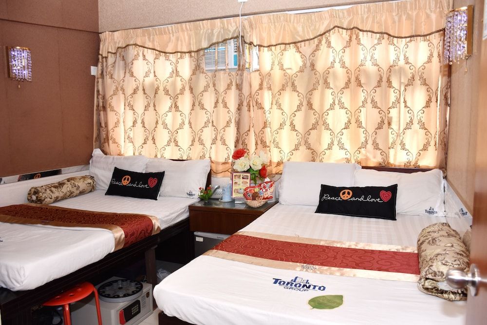 undefined Toronto Inn 7