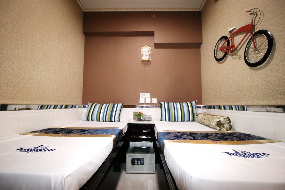 undefined Toronto Inn 5