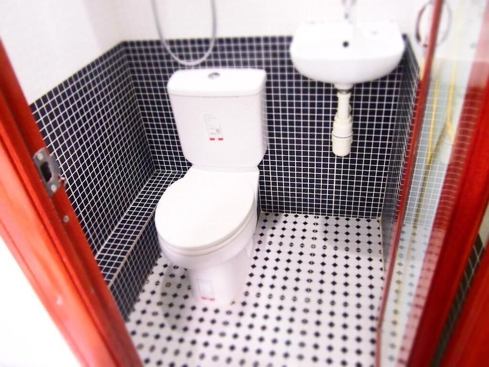 undefined Woodstock Hostel 9