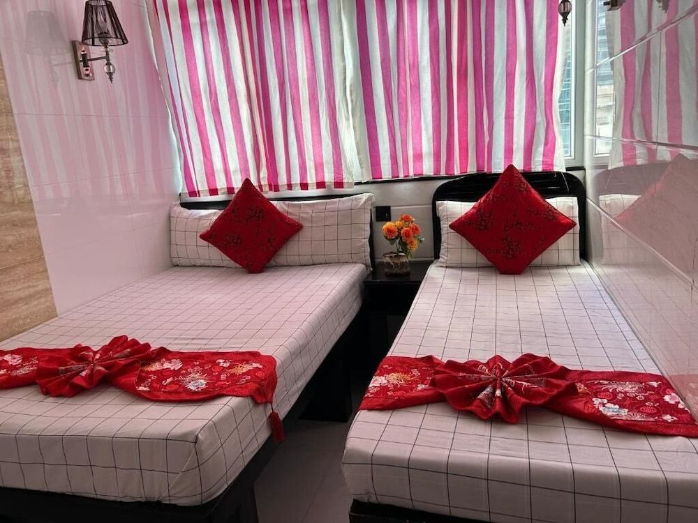 undefined Woodstock Hostel 2