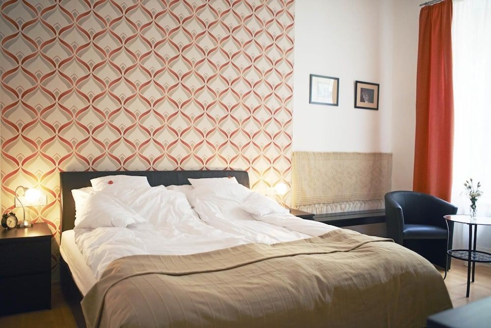 undefined Louisa Apartment 9