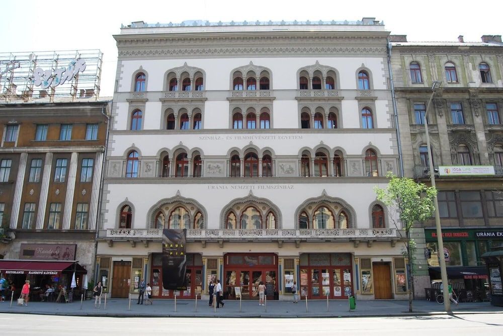 undefined Louisa Apartment 4