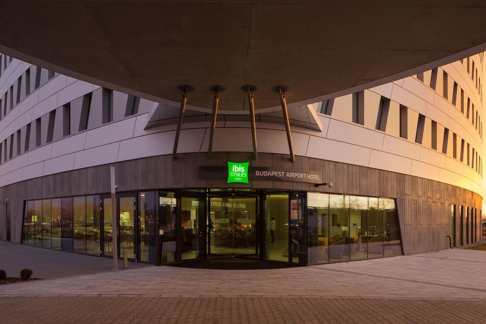 undefined ibis Styles Budapest Airport 6
