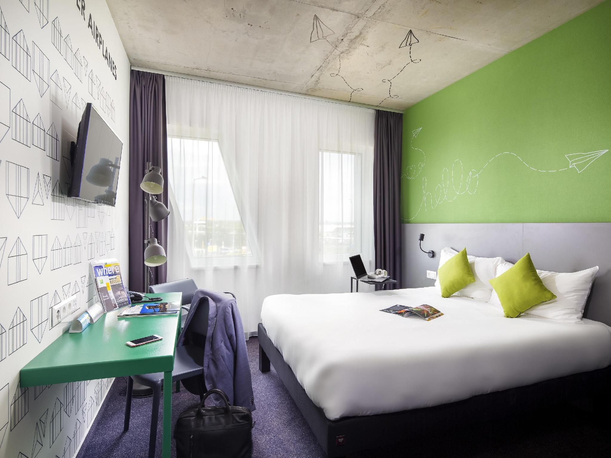 undefined ibis Styles Budapest Airport 4