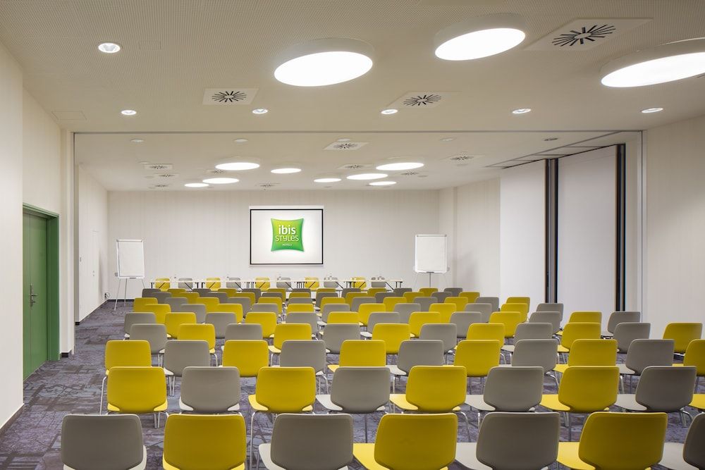 undefined ibis Styles Budapest Airport 10