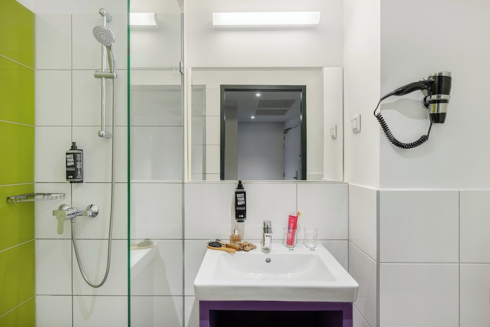 undefined ibis Styles Budapest Airport 10