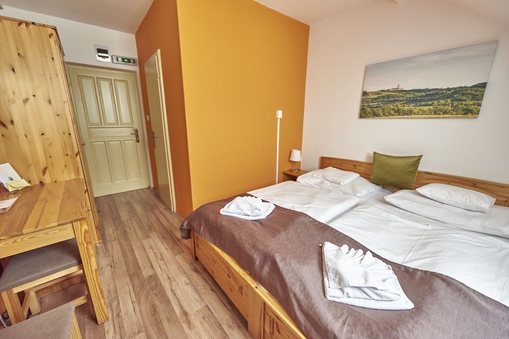 Land Plan Hotel and Restaurant Basic Double or Twin Room, 1 Bedroom, Non Smoking, Air conditioning 5