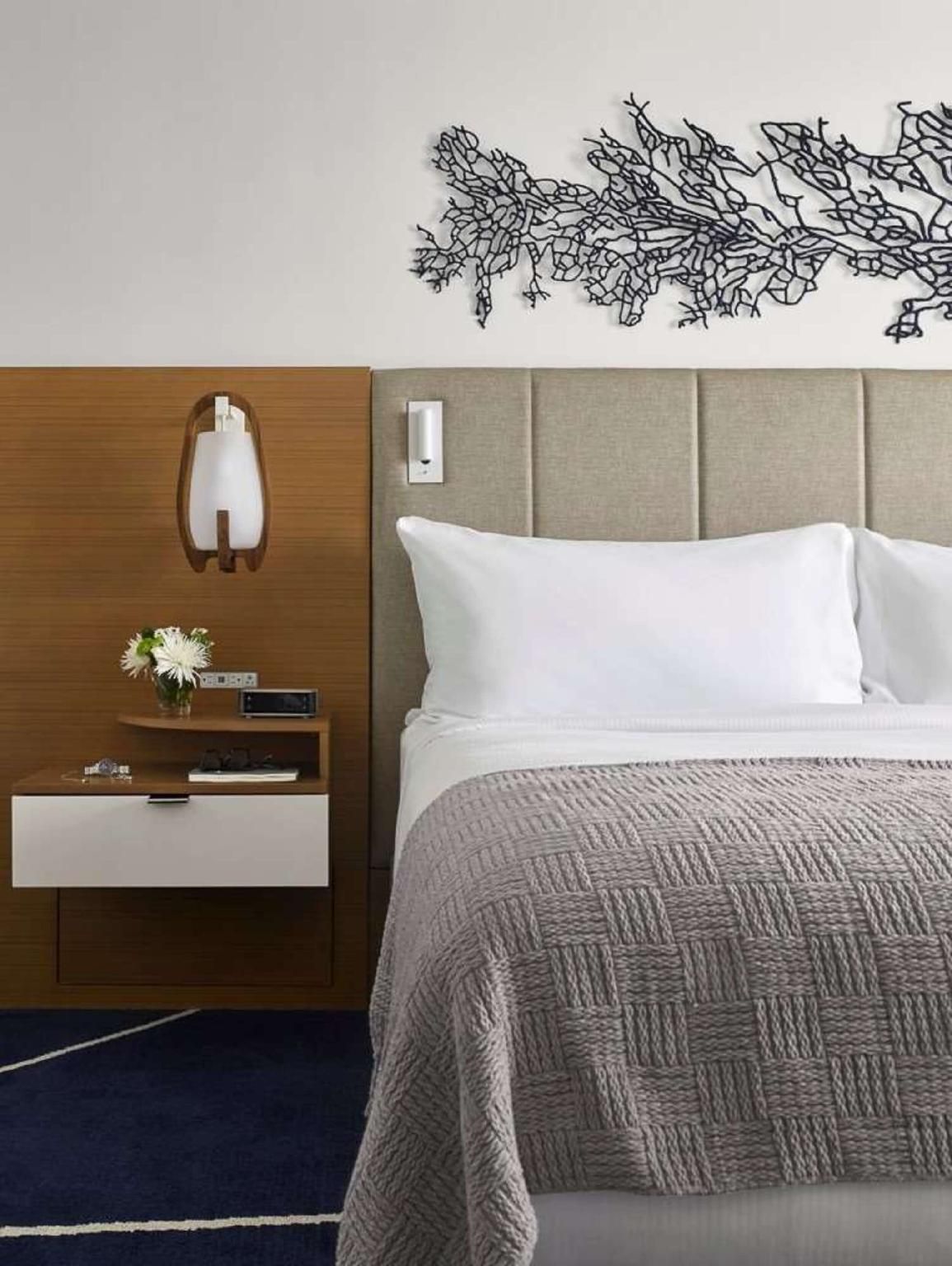 1 King Penthouse 2 Story Suite Marina View