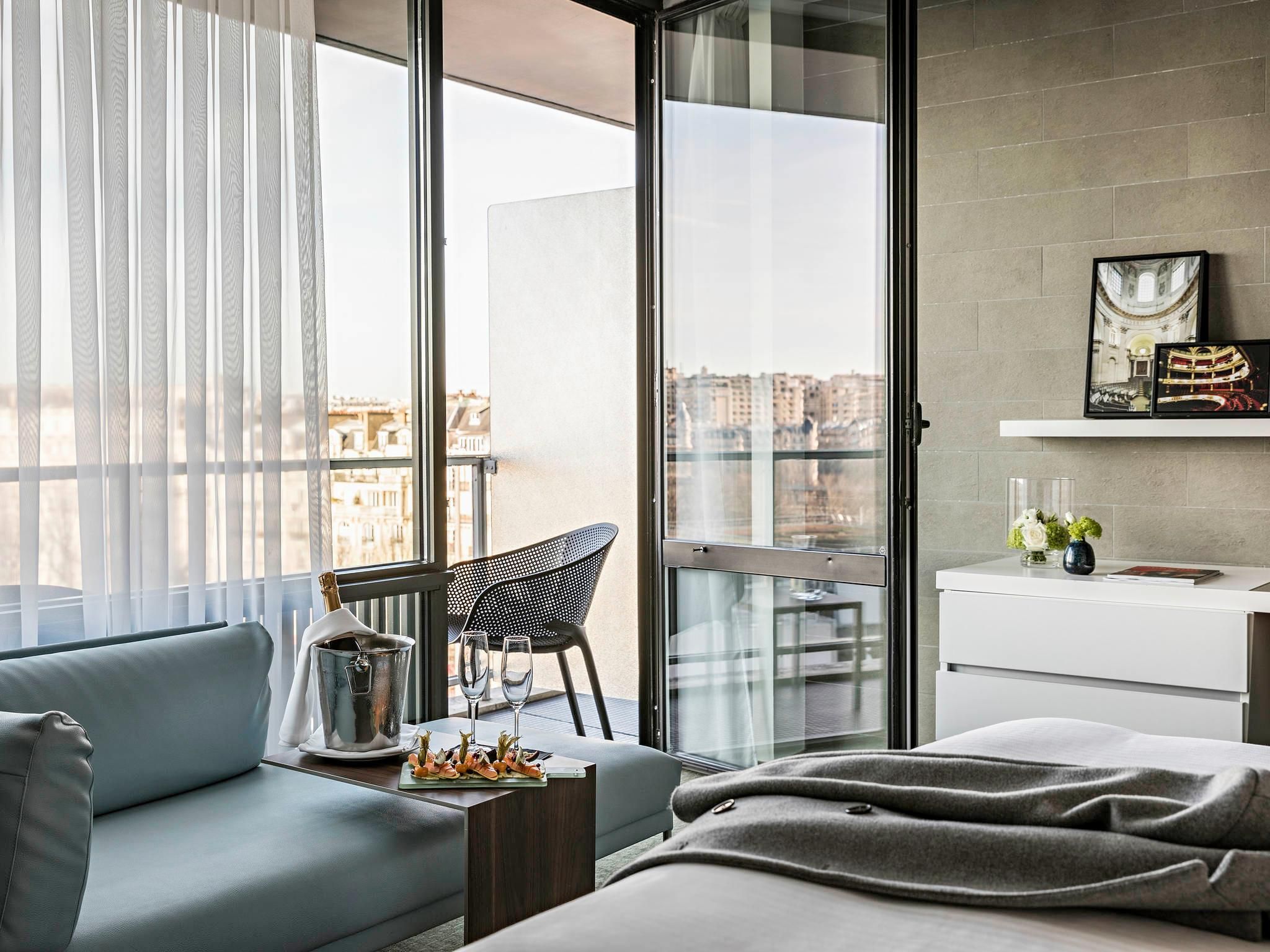 undefined Pullman Paris Tour Eiffel 6