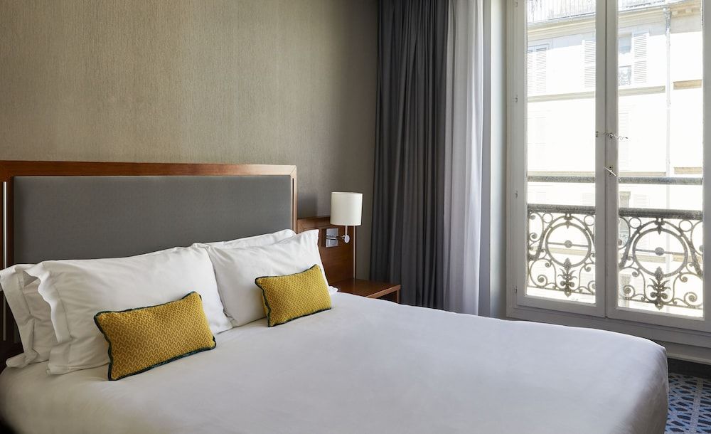 Crowne Plaza Paris Republique by IHG Standard Room 3
