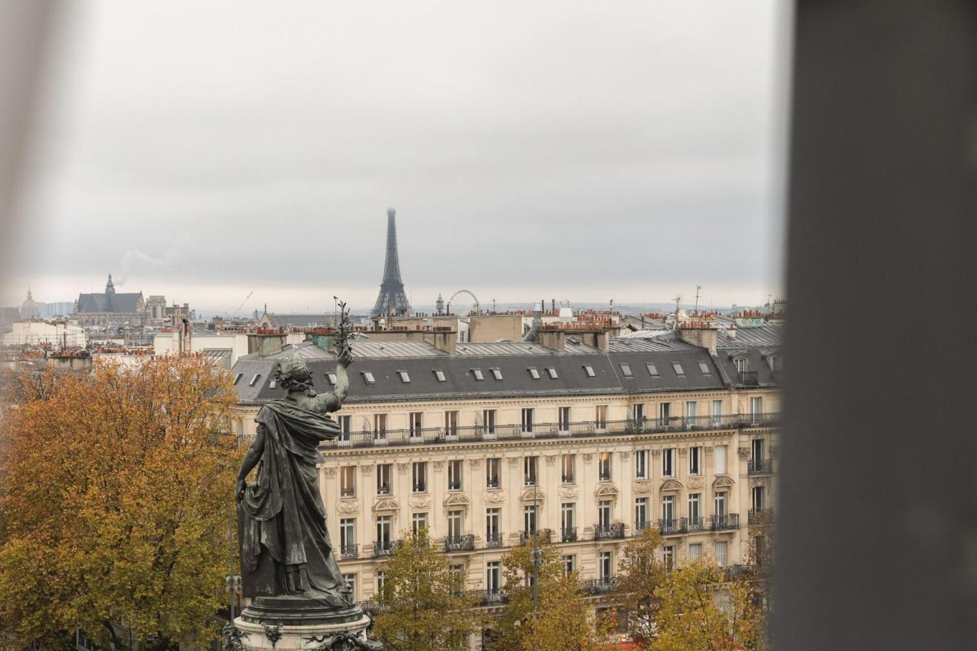 Duplex Suite with Eiffel Tower view