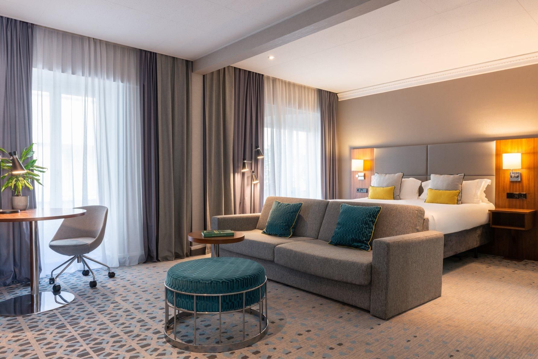 1 King Junior Suite