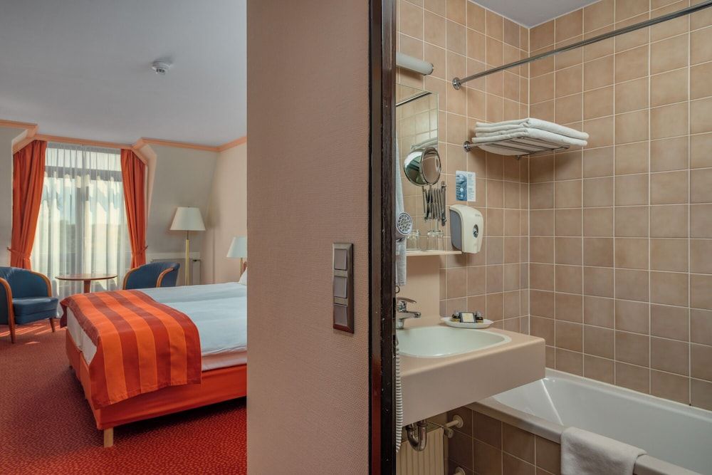 Ensana Thermal Sárvár Superior Twin Room 4