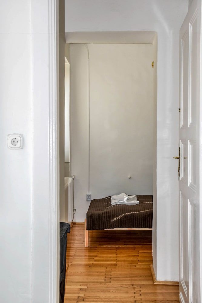 undefined Diamond Astoria 4, Quiet Apartment 6