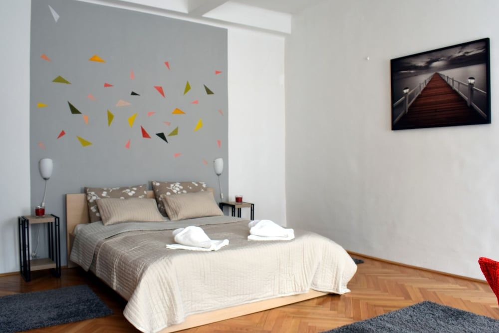 Diamond Astoria 4, Quiet Apartment Apartment, 2 Bedrooms 2