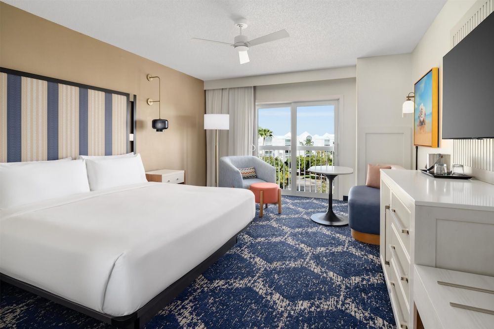One King Bed, Non-Smoking, Accessible