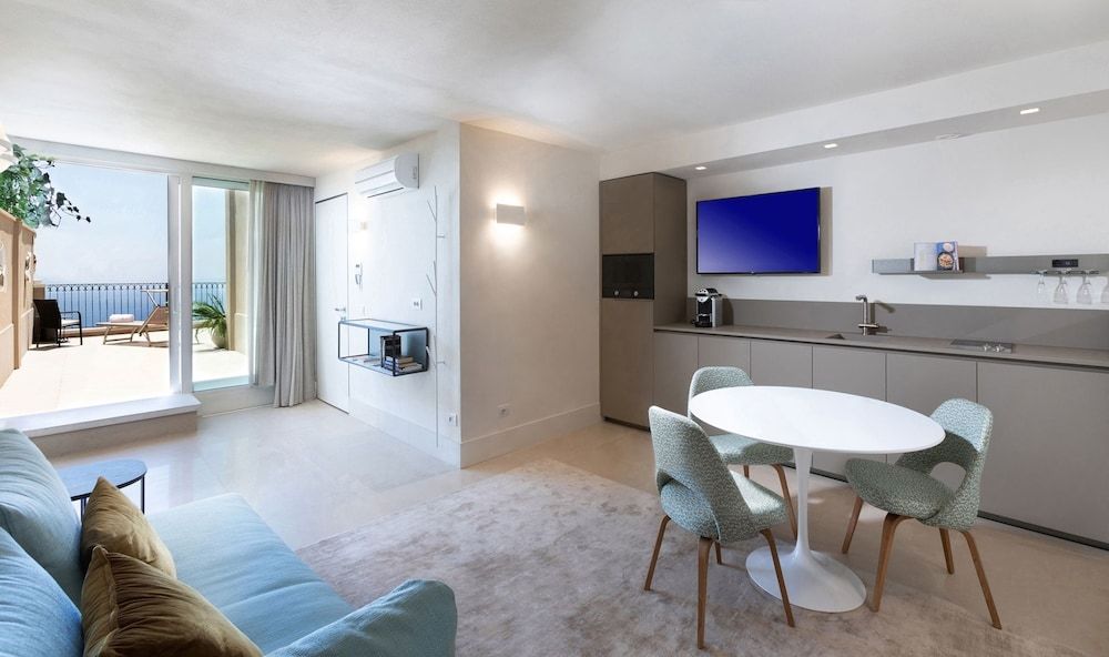 Hotel Villa Belvedere Panoramic Suite, Annex Building (Rock Infinity, 50 meters away) 6