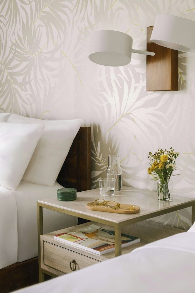 Beverly Terrace Hotel Beverly Hills, Sonder by Marriott Bonvoy Room, 2 Double Beds 2