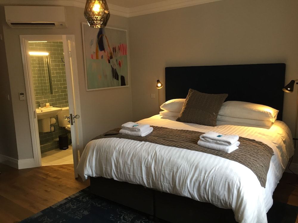 undefined Pembroke Hall 6