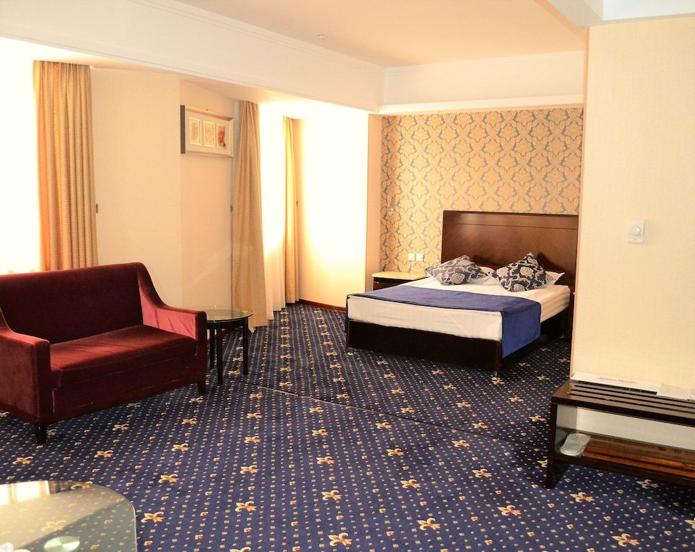 Renion Hills Hotel Standard Double Room 3