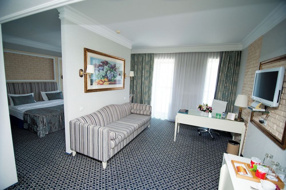 Kazzhol Hotel Astana Luxury Room 3