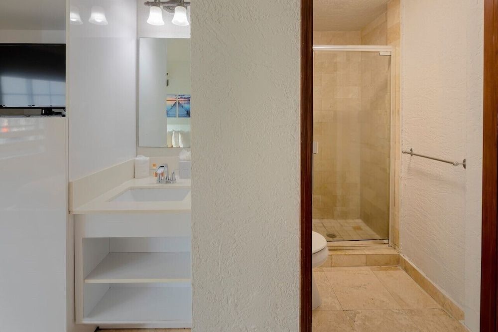 undefined Ocean Five Hotel 6