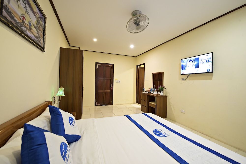 Deluxe Double Room, 1 King Bed, City View