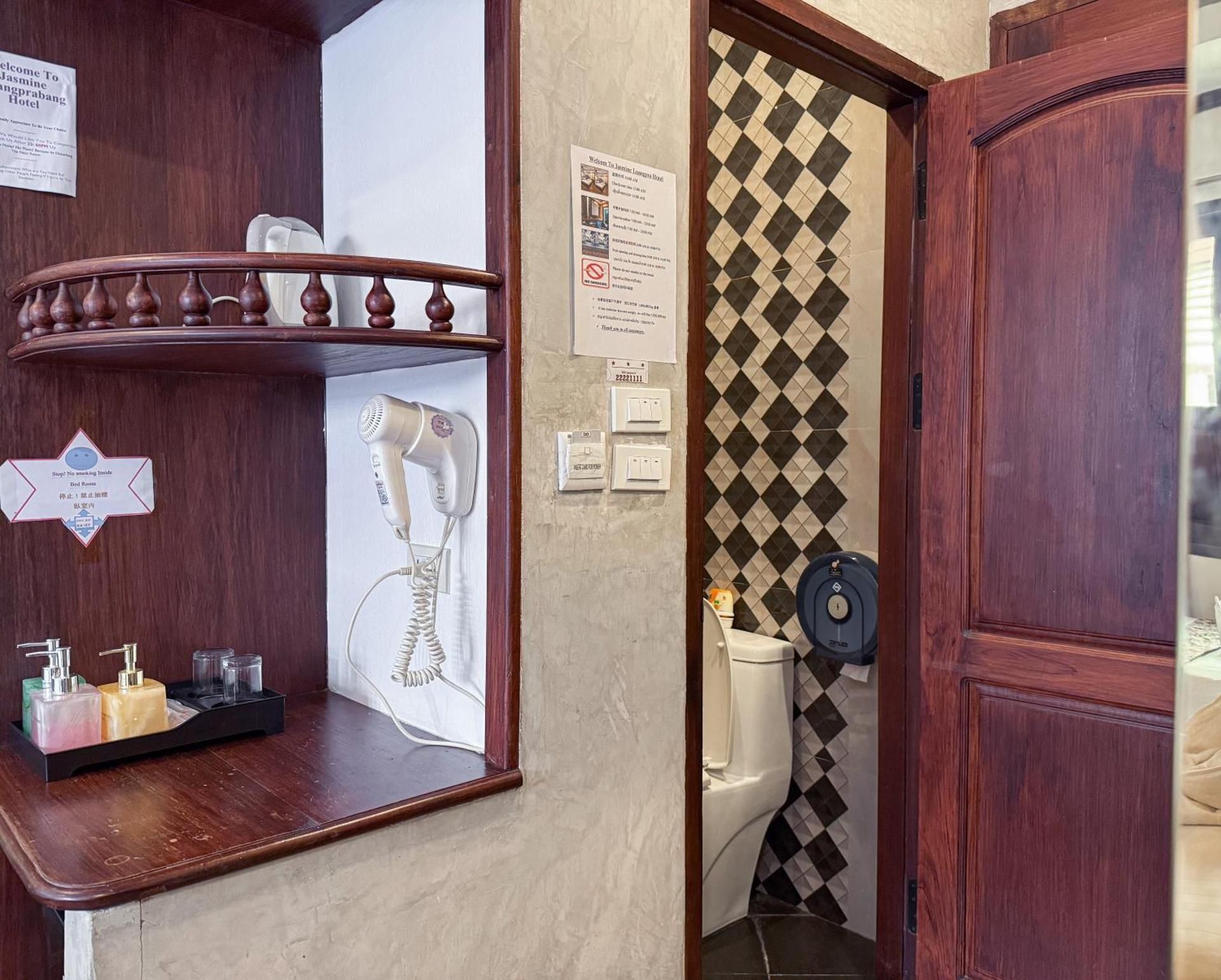 Twin Room with Pool View