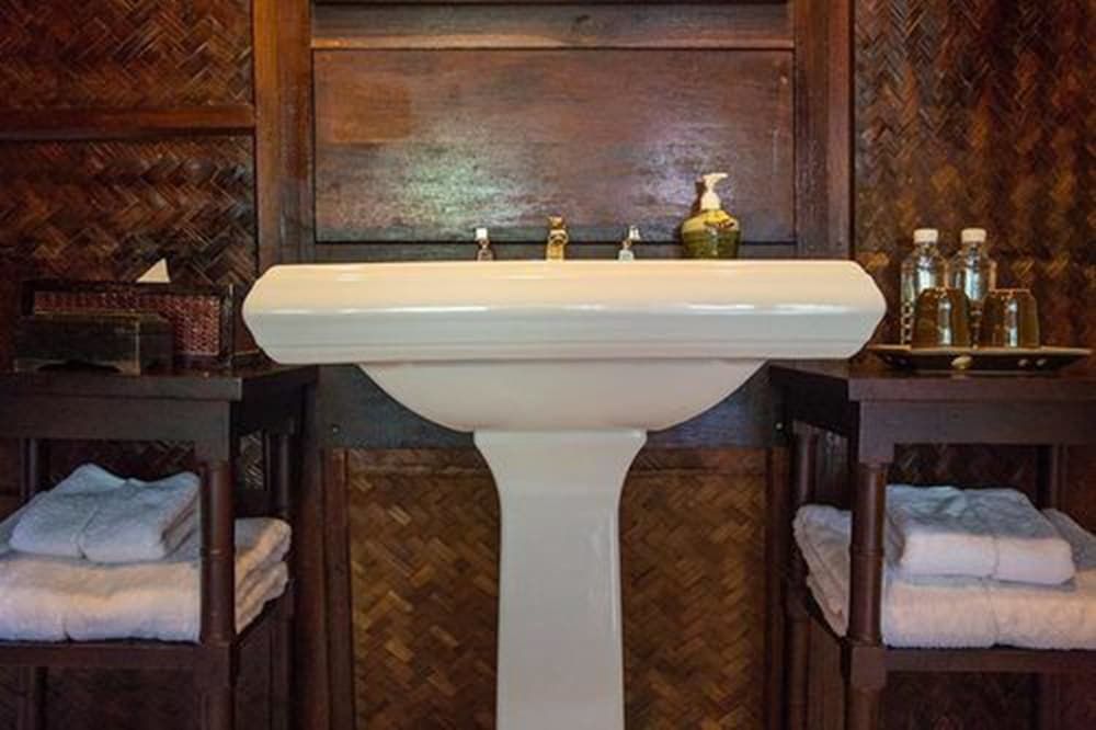 Mekong Cruises - The Luang Say Lodge & Cruises - Huay Xai to Luang Prabang Twin Room (Houeisay - PakBeng - Luang Prabang) 5