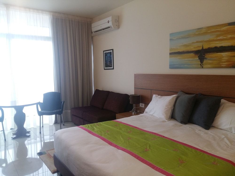 Sea Valley Suites Deluxe Double or Twin Room 2