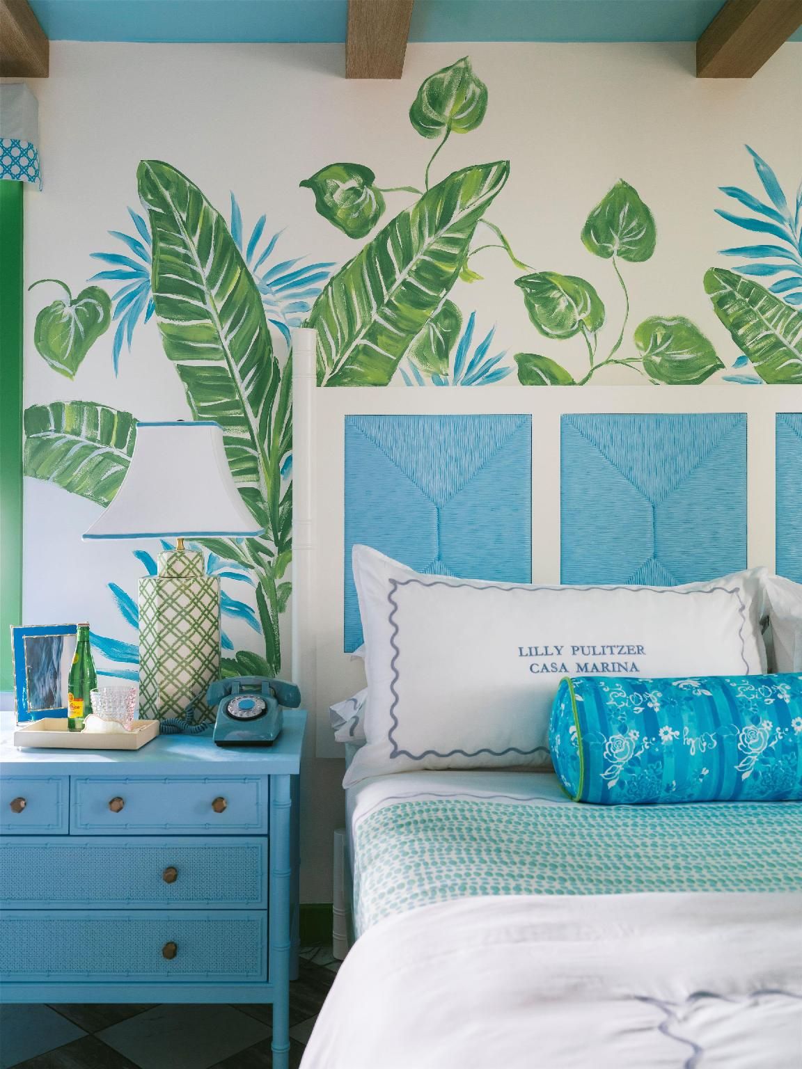 Lilly Pulitzer King Suite With Balcony