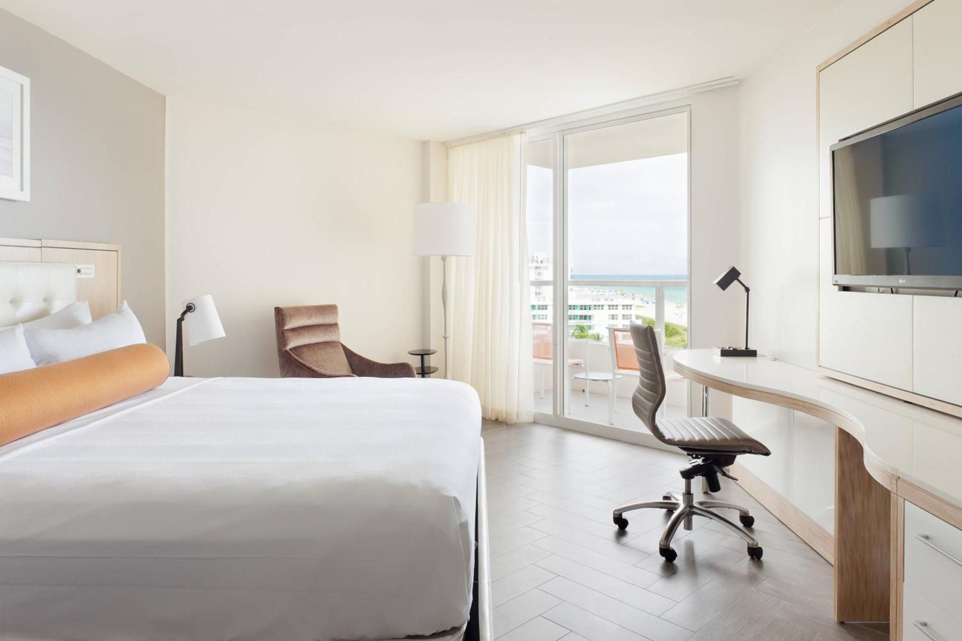 Ocean View King - Hearing Accessible