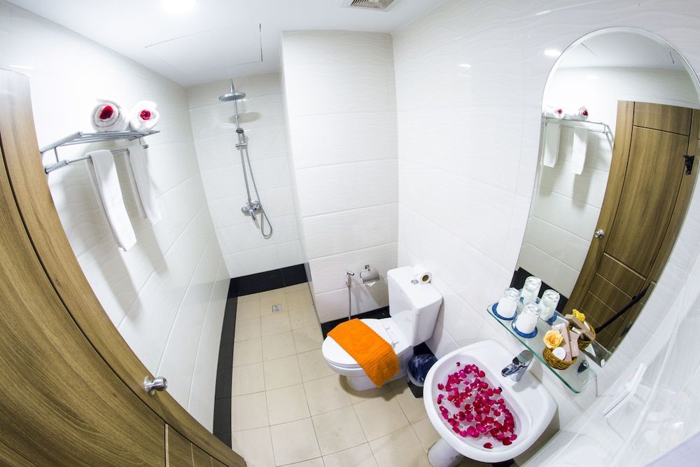 Hotel Vista Deluxe Twin Room 9