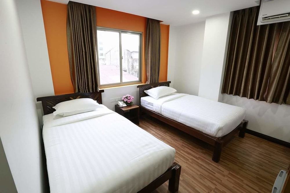 Hotel Vista Superior Twin Room 4