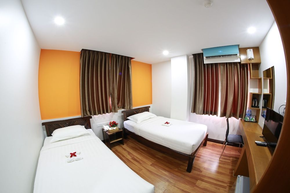 Hotel Vista Superior Twin Room 6