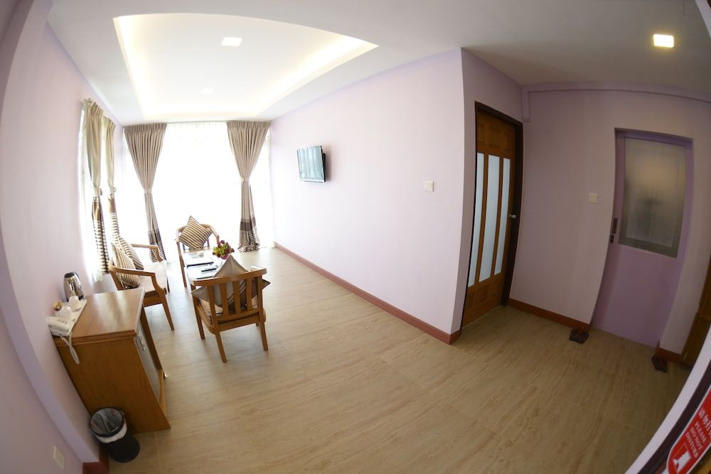 Ocean Blue Ngwe Saung Beach Hotel Executive Bungalow, 2 Bedrooms, Ocean View 4