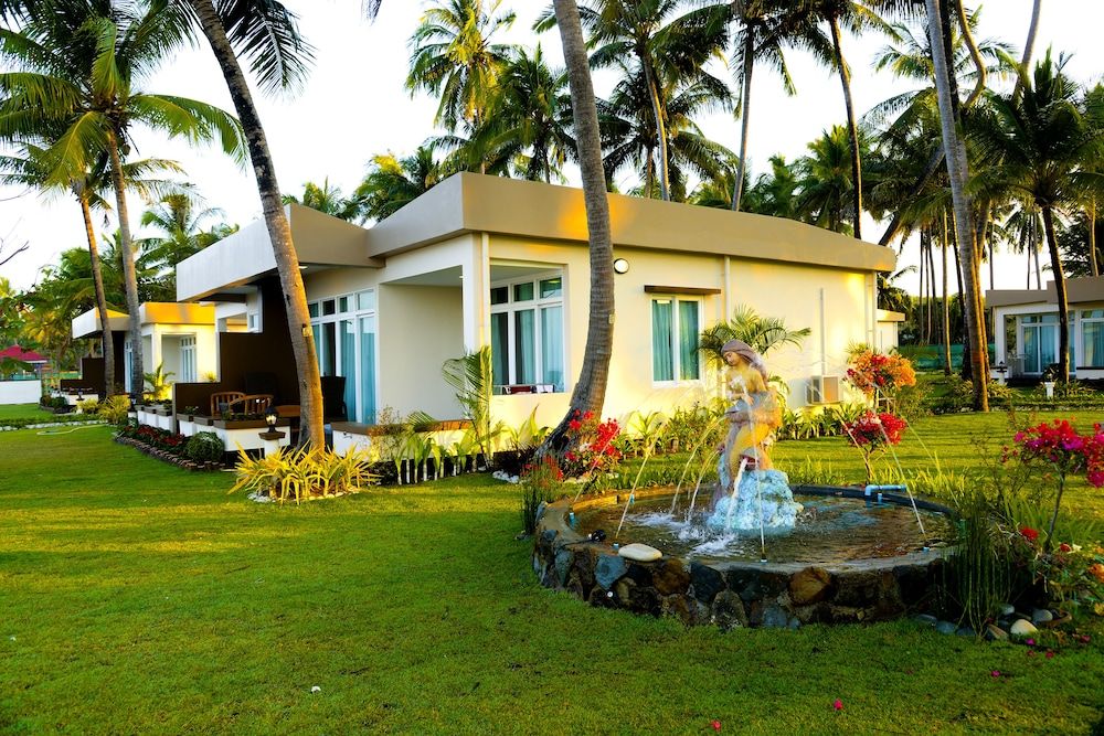 Ocean Blue Ngwe Saung Beach Hotel Executive Bungalow, 2 Bedrooms, Ocean View 2