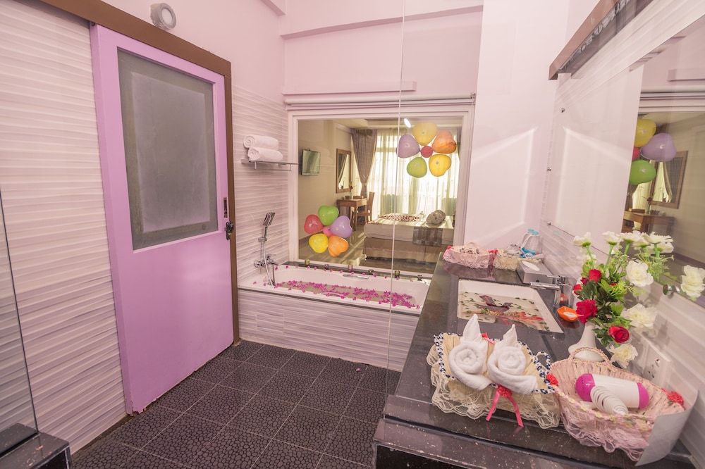 Ocean Blue Ngwe Saung Beach Hotel Executive Bungalow, 2 Bedrooms, Ocean View 6