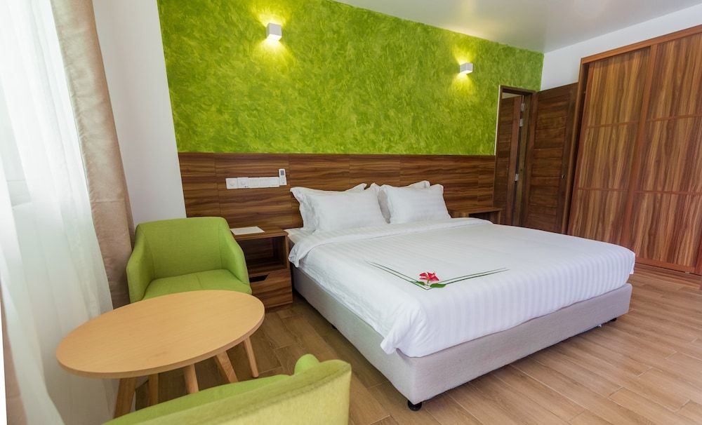 Olive Goidhoo Deluxe Double or Twin Room, 1 King Bed, Garden View 3