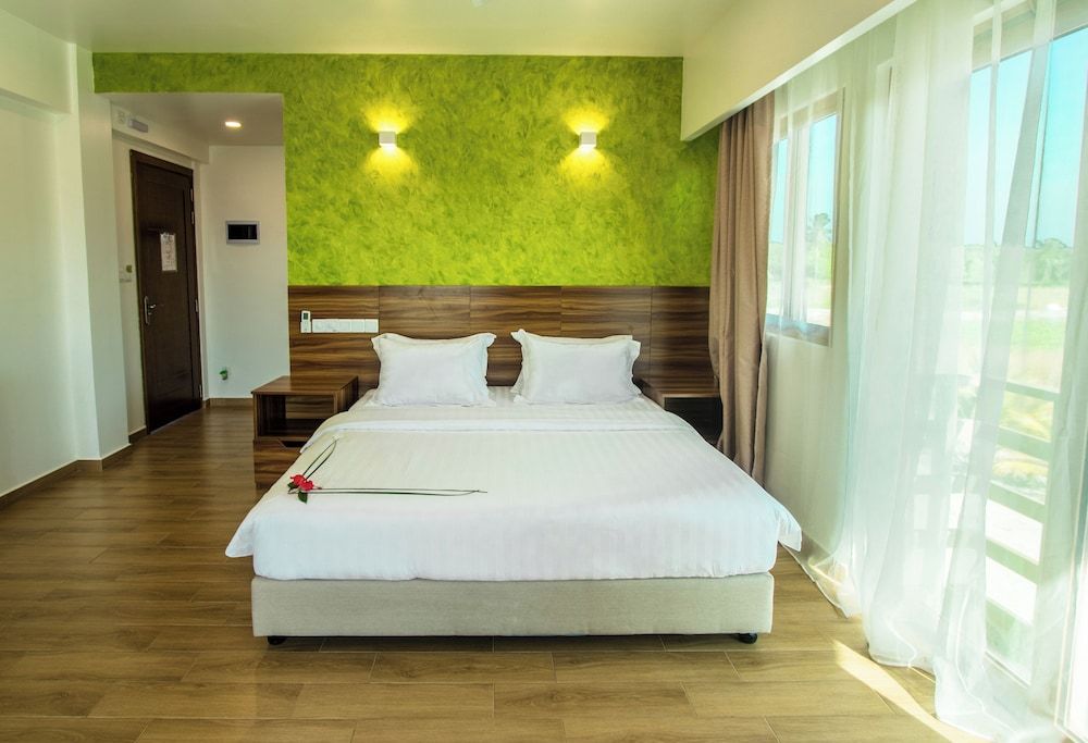 Olive Goidhoo Deluxe Double or Twin Room, 1 King Bed, Sea View 5