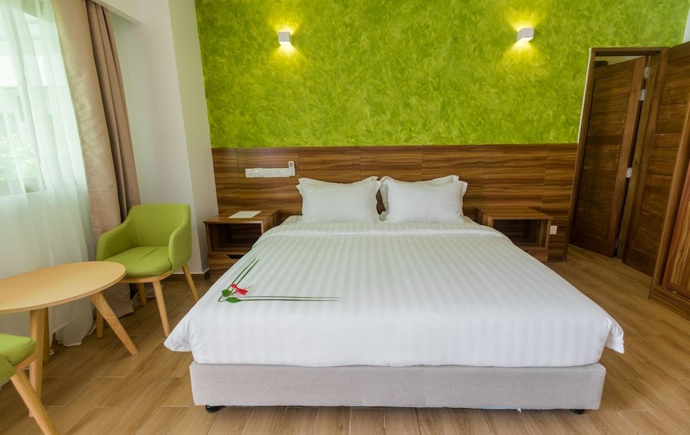 Olive Goidhoo Deluxe Double or Twin Room, 1 King Bed, Garden View 4