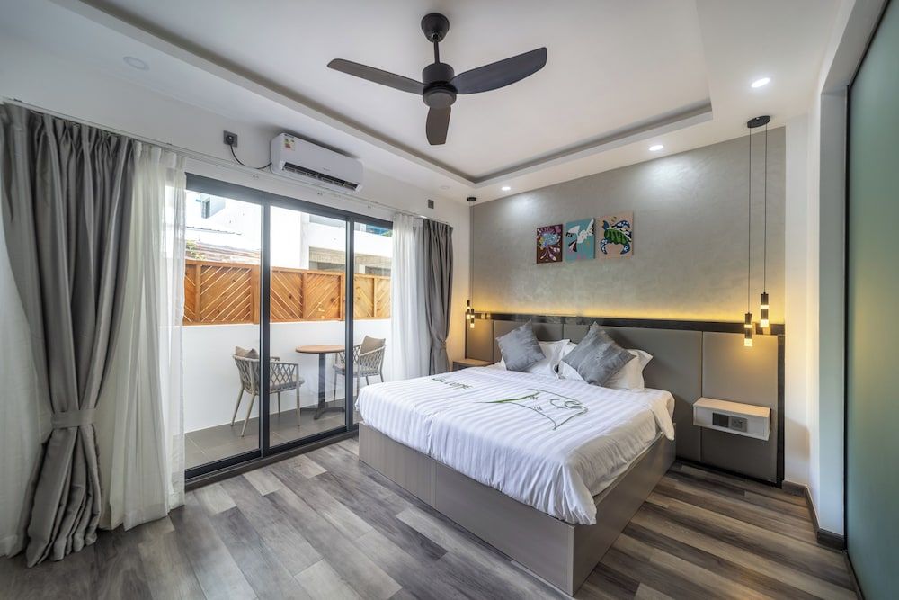 Deluxe Single Room
