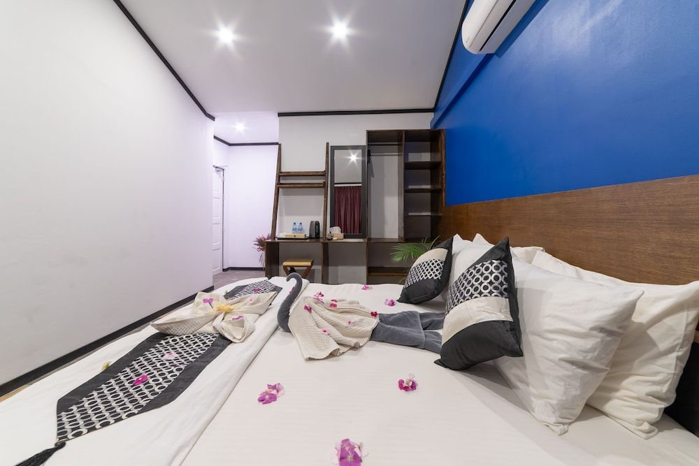 Beach Veli Deluxe Double Room, Non Smoking, Garden Area 6