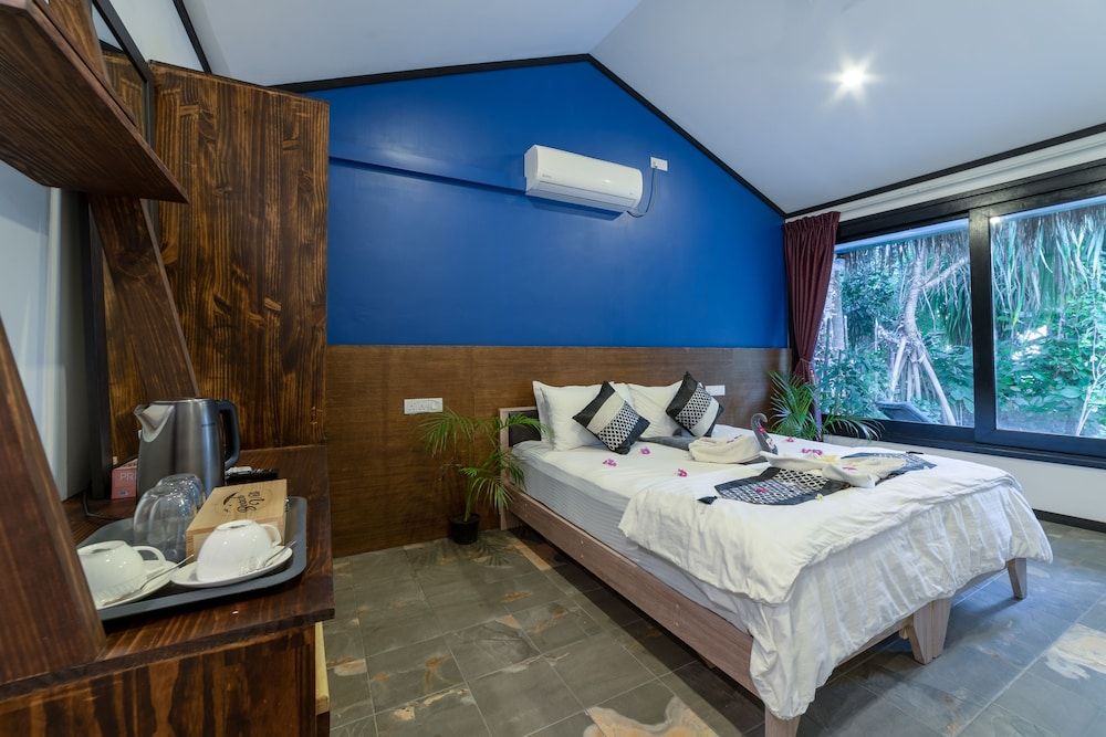 Beach Veli Deluxe Double Room, Non Smoking, Garden Area 8